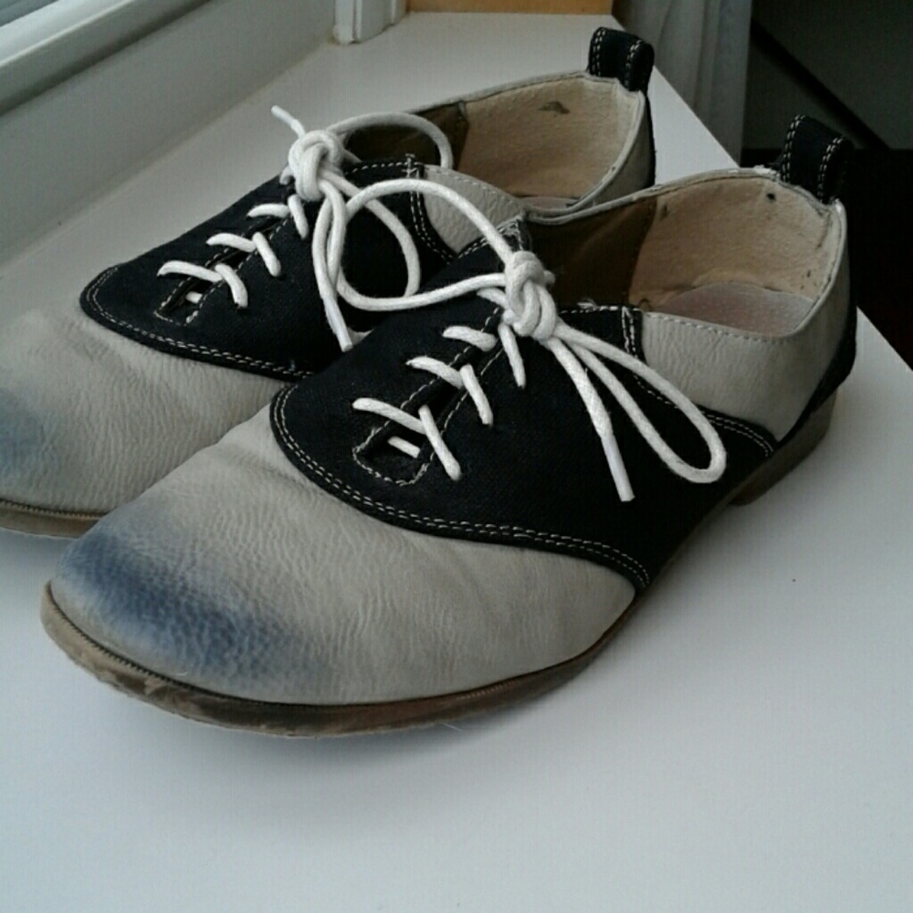 Restricted brand faded oxfords